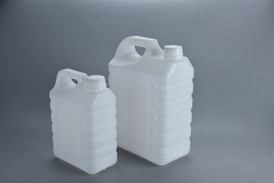 2.5L হোয়াইট এইচডিপিই প্লাস্টিকের জেরি ক্যান টাইট হেড এবং স্ক্রু ঢাকনা কাস্টমাইজেশনের জন্য